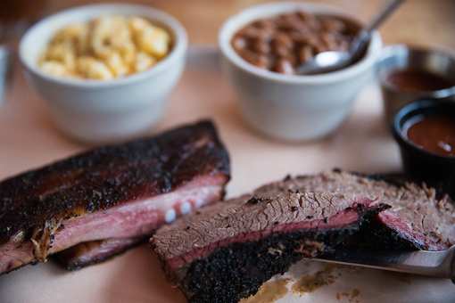 8 Best BBQ Joints in Arkansas!